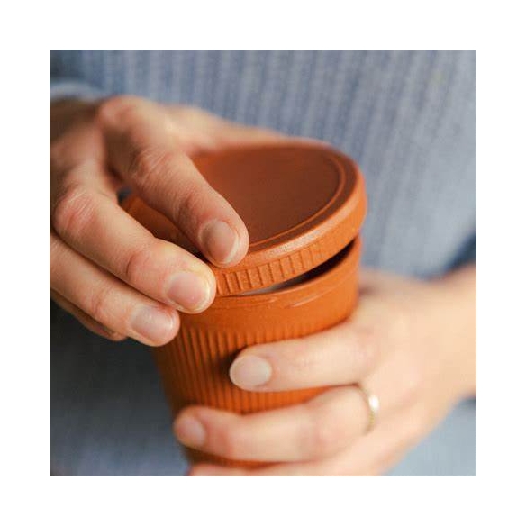 TAZA TAKE AWAY REUTILIZABLE CON TAPA